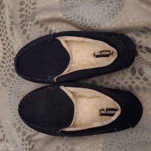 Land's End Slipper sz 6